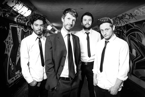 Display_copy_of_full_band_bnw